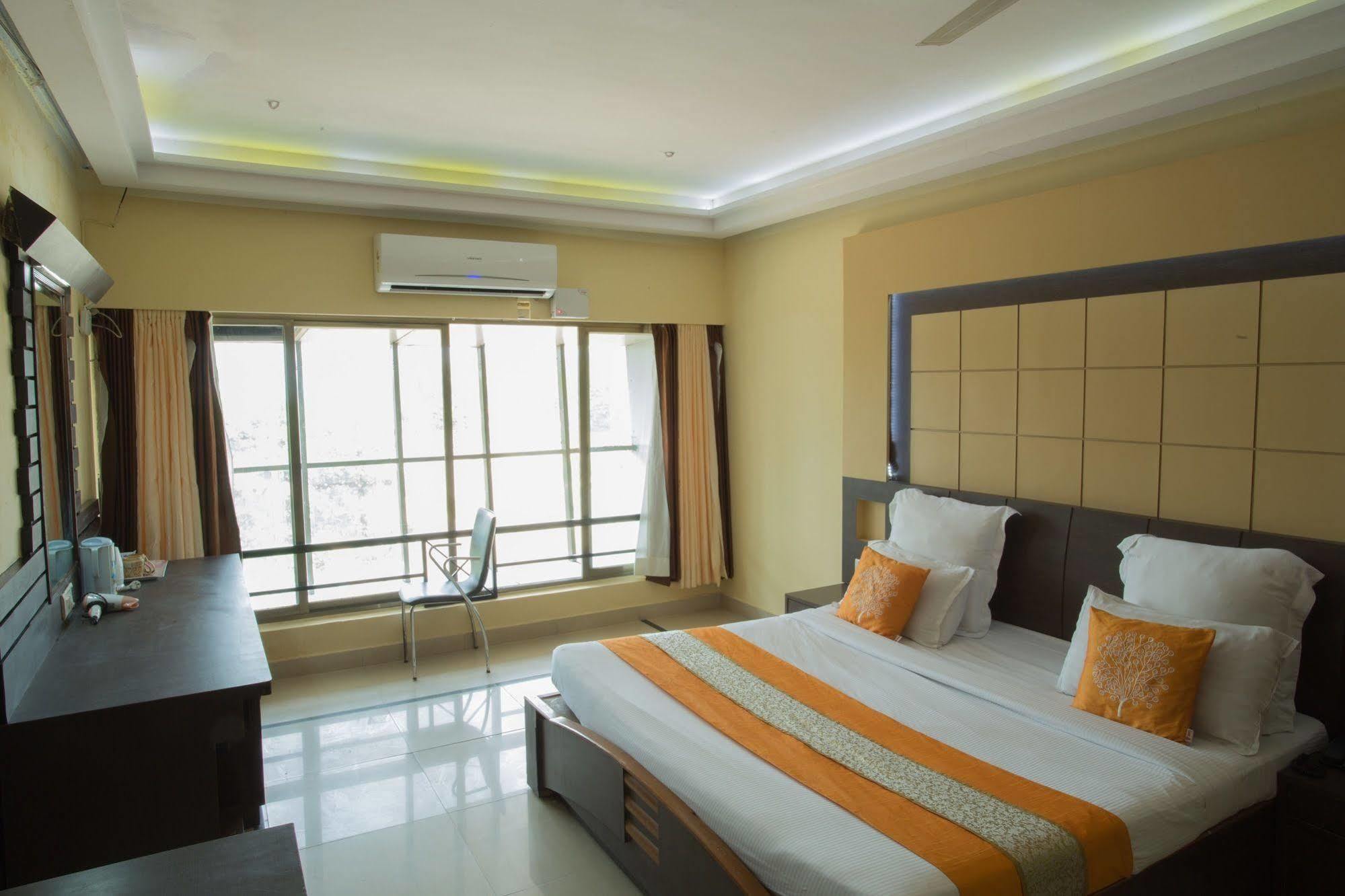 Silver Sands Beach Resort Колва Екстер'єр фото